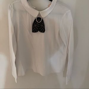 Zara, S, white beautiful shirt with velvet accessory.